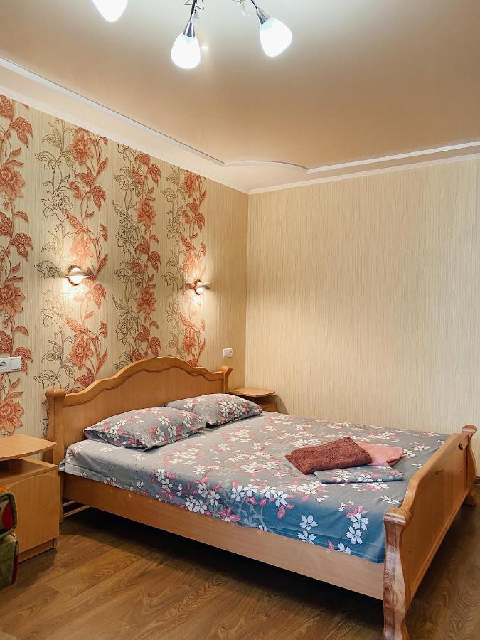 Apartment - Sobornyi Prospekt 97 Zaporizhia Exterior photo