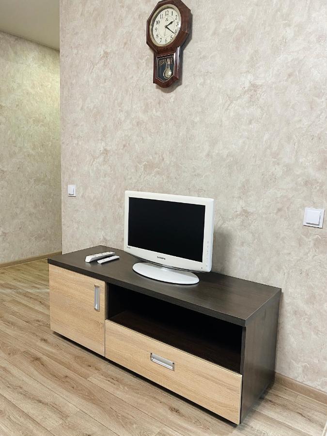Apartment - Sobornyi Prospekt 97 Zaporizhia Exterior photo